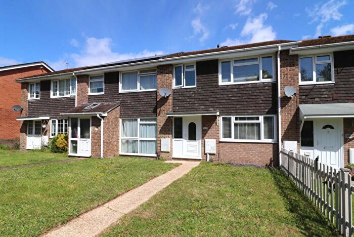 3 Bedroom Terraced House For Sale In Cranbourne Park, Hedge End, SO30