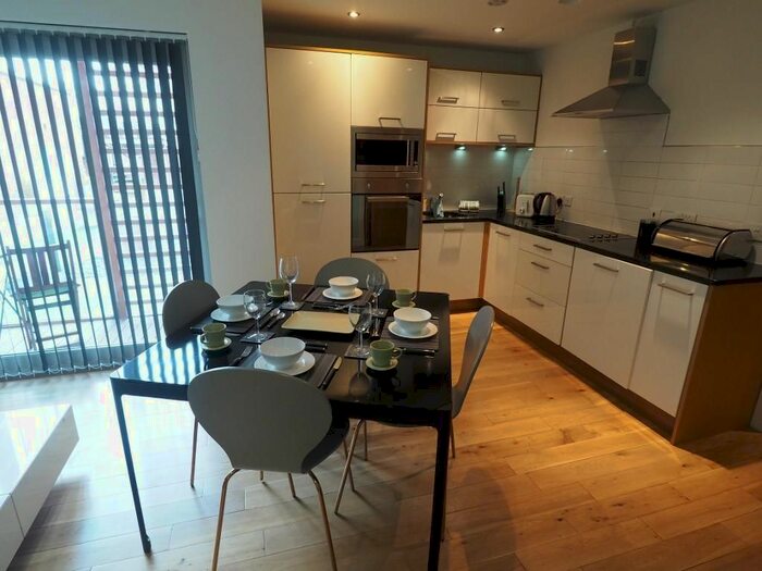 1 Bedroom Flat To Rent In Dock Street, Hull, HU1