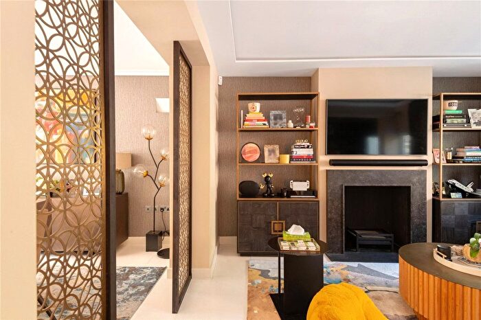 4 Bedroom Terraced House For Sale In Somers Crescent, London, W2