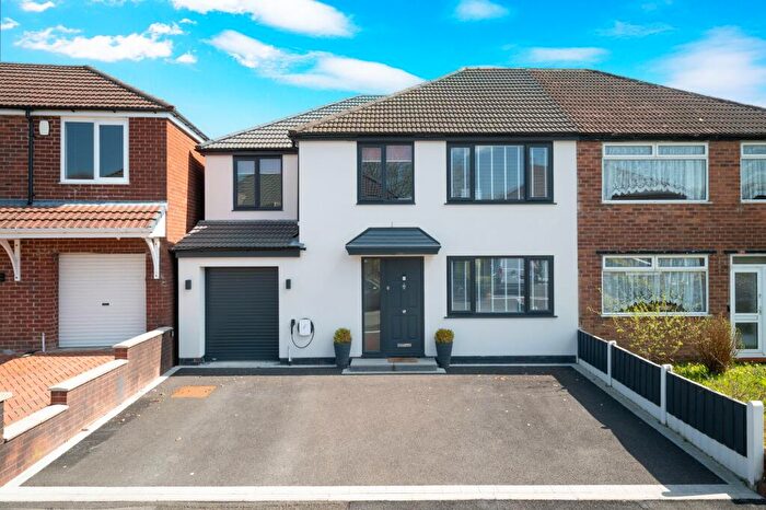 4 Bedroom Semi-Detached House For Sale In Brookside Crescent, Greenmount, BL8