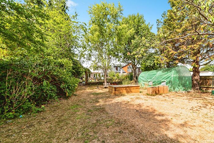 4 Bedroom Detached House For Sale In Elmhurst Road, Thatcham, RG18