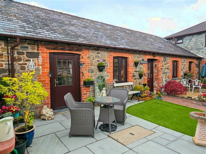 2 Bedroom Semi-Detached Bungalow For Sale In Manor Road, Landkey, Barnstaple, EX32