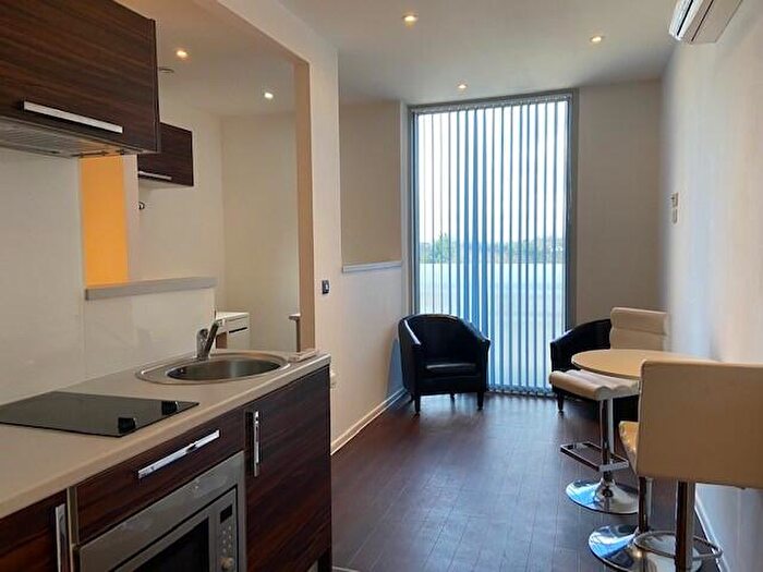 Studio To Rent In Guildford Park Road, Guildford, GU2