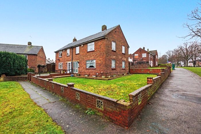 3 Bedroom Semi Detached House For Sale In Hawthorne Avenue, Twydall, ME8