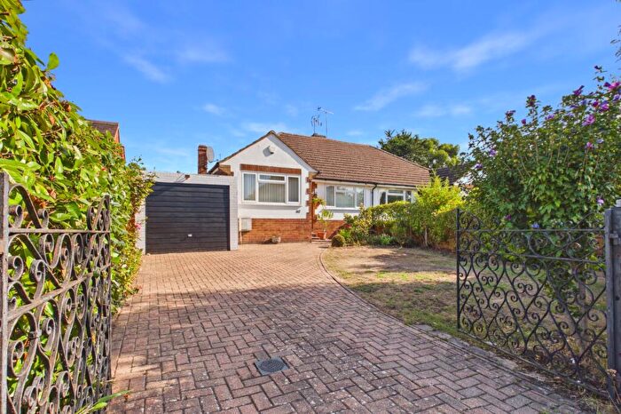 3 Bedroom Bungalow For Sale In Forlease Road, Maidenhead, Berkshire, SL6
