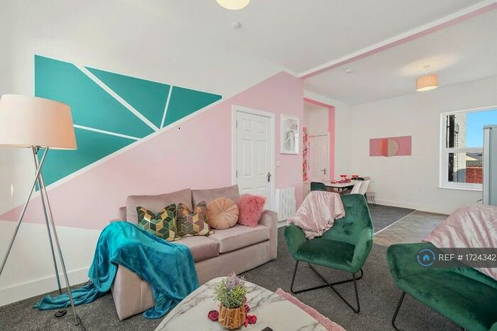 2 Bedroom Flat To Rent In Coop Street, Blackpool, FY1