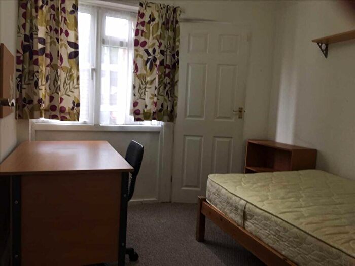 1 Bedroom End Of Terrace House To Rent In Tennyson Avenue, Canterbury, CT1