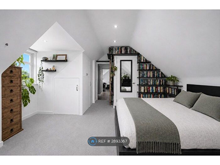 1 Bedroom Flat To Rent In Oakleigh Road North, London, N20