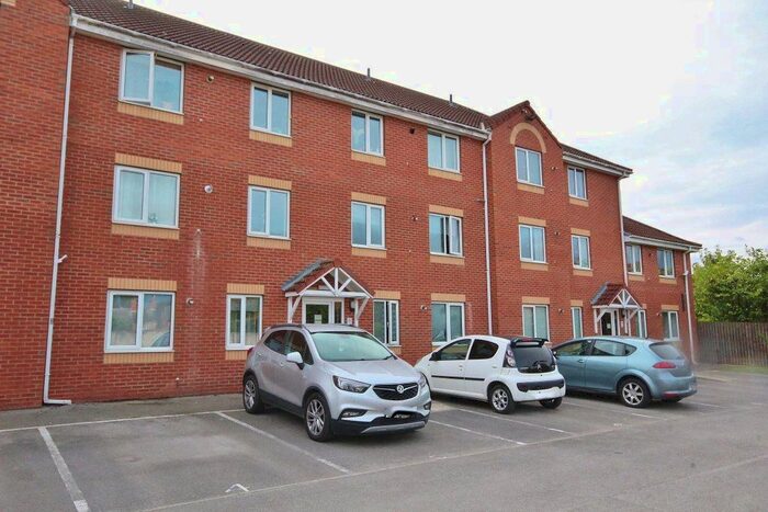 2 Bedroom Flat To Rent In Long Trods, Selby, YO8