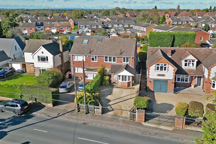 3 Bedroom Semi Detached House For Sale In Wycombe Road, Holmer Green, HP15