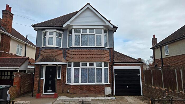 3 Bedroom Detached House To Rent In Elstow Road, Bedford, MK42