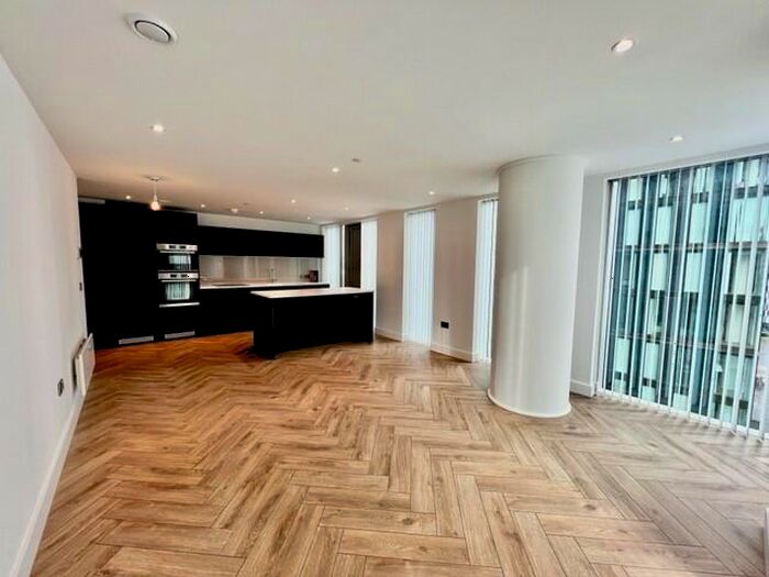 2 Bedroom Apartment To Rent In Elizabeth Tower, City Centre, M15