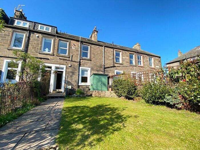 2 Bedroom Flat To Rent In Hawthornbank Terrace, Trinity, Edinburgh, EH6