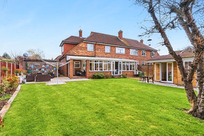 4 Bedroom Semi Detached House For Sale In Raleigh Way, Feltham, TW13