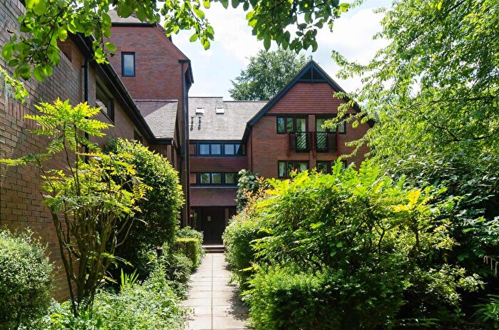 2 Bedroom Apartment For Sale In Leigh Woods, Bristol, BS8