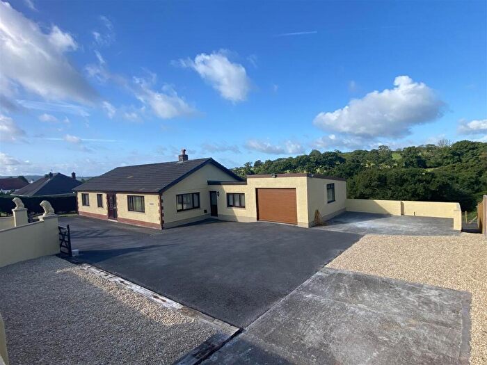 4 Bedroom Detached Bungalow For Sale In Pontantwn, Kidwelly, SA17