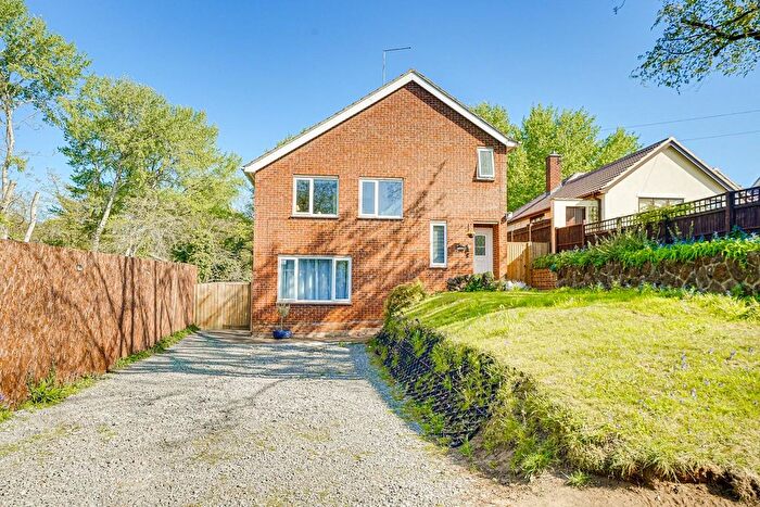 3 Bedroom Detached House For Sale In Sandy Lane, Leighton Buzzard, LU7