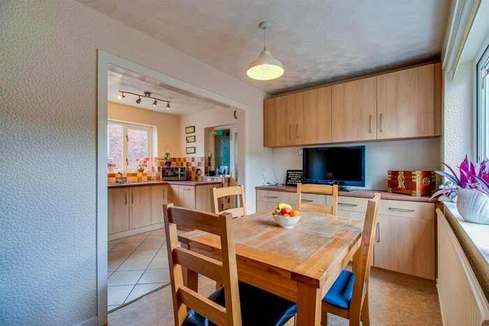 5 Bedroom Detached House For Sale In Blue Butts, Briggs Yard, Ossett, WF5