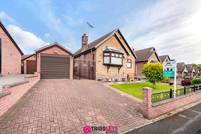 3 Bedroom Bungalow For Sale In Weir Close, Hoyland, Barnsley, S74