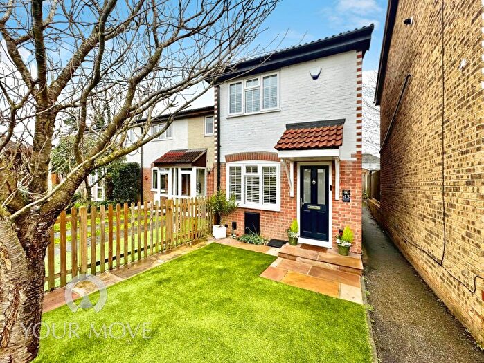 2 Bedroom End Of Terrace House For Sale In Brewers Field, Dartford, Kent, DA2