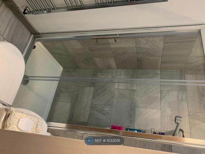 3 Bedroom Semi-Detached House To Rent In Butler Road, Solihull, B92