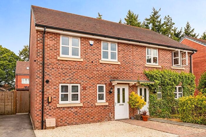 3 Bedroom Semi-Detached House For Sale In Paisey Grove, Salisbury, SP2