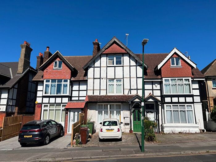 3 Bedroom Flat For Sale In Langley Park Road, Sutton, SM2