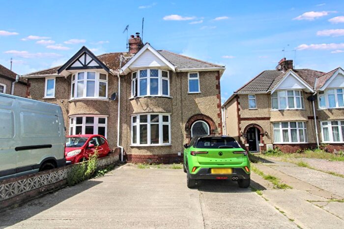 4 Bedroom Semi-Detached House For Sale In Little Avenue, Swindon, SN2