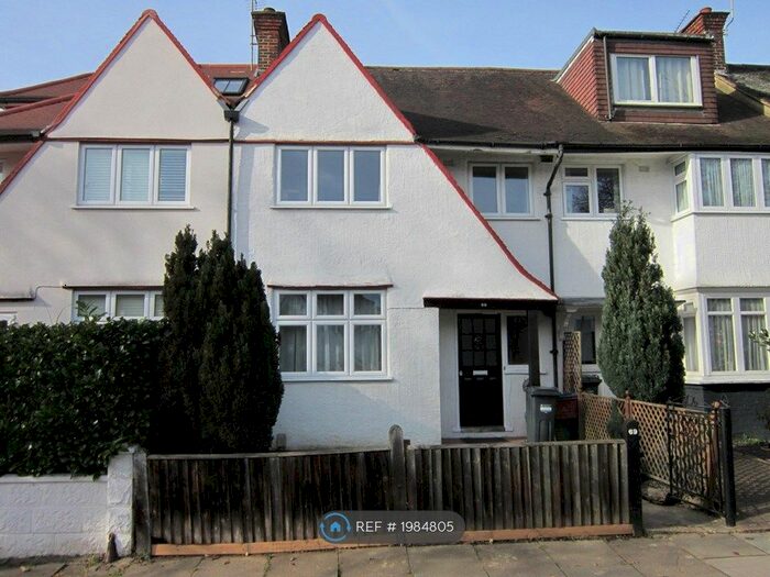 3 Bedroom Terraced House To Rent In Princes Avenue, London, W3