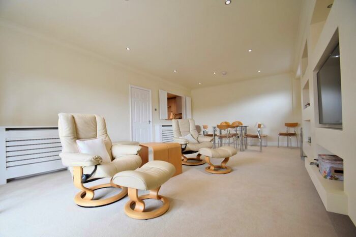 3 Bedroom Apartment To Rent In Oakridge House, Station Road, Gerrards Cross, Buckinghamshire, SL9