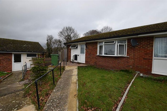 2 Bedroom Bungalow To Rent In Park Avenue, Hastings, TN34