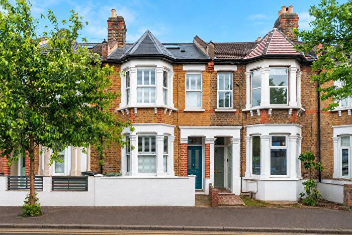 4 Bedroom Terraced House For Sale In Farmilo Road, Walthamstow, London, E17