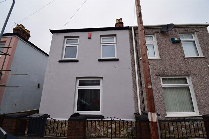 3 Bedroom Terraced House To Rent In Heath Street, Cardiff, CF11