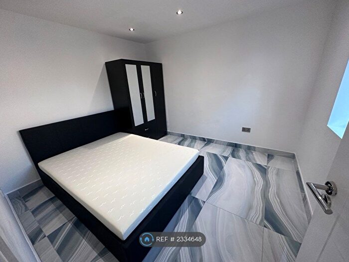 1 Bedroom Flat To Rent In Parkfield Road, Feltham, TW13