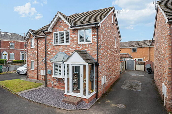 3 Bedroom Semi-Detached House For Sale In Parr Lane, Unsworth, BL9