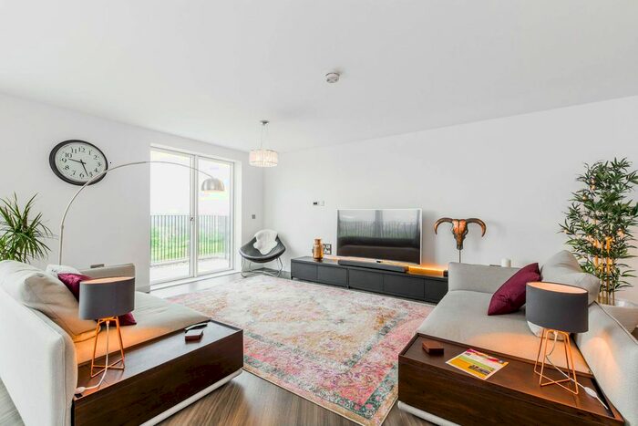3 Bedroom Flat To Rent In Olympic Park Avenue, Stratford, London, E20
