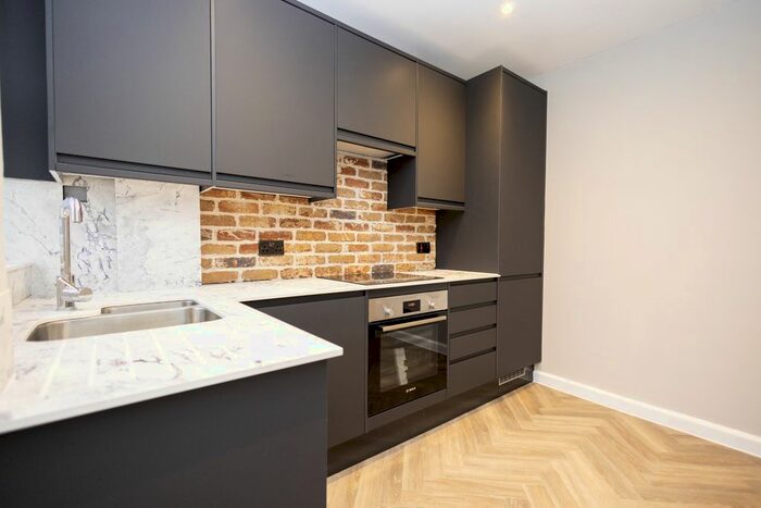 2 Bedroom Flat To Rent In Richmond Hill, Bournemouth, BH2