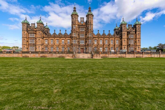 2 Bedroom Flat To Rent In Donaldson Drive, Haymarket, Edinburgh, EH12