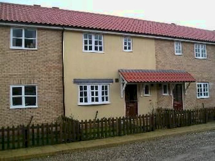 3 Bedroom Terraced House To Rent In Hovingham Drive, Scarborough, YO12