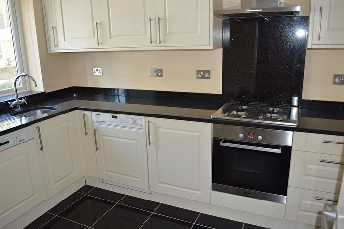 3 Bedroom Flat To Rent In Charlotte House, W6