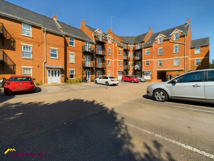 2 Bedroom Flat To Rent In Marlborough Road, Banbury, OX16