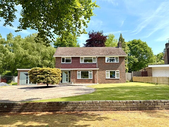 4 Bedroom Detached House For Sale In Malton Way, Tunbridge Wells, Kent, TN2