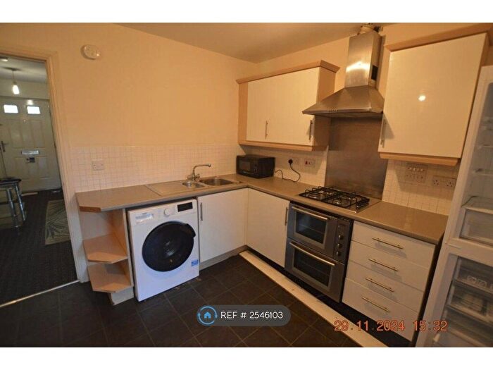4 Bedroom Terraced House To Rent In Bold Street, Hulme, Manchester, M15