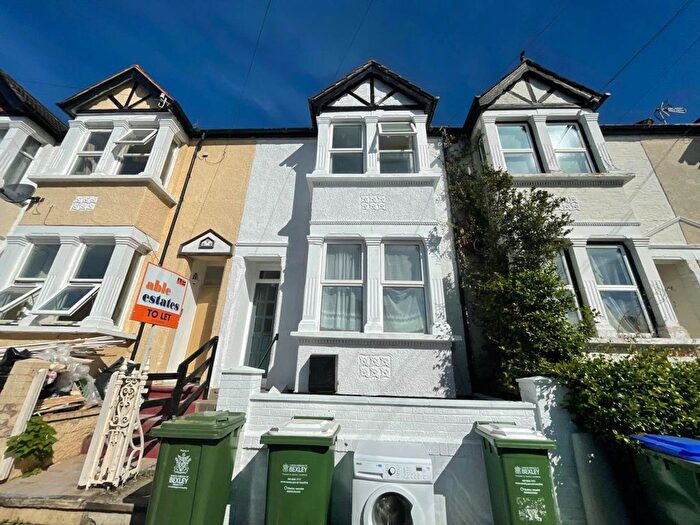 3 Bedroom Property To Rent In Hollyhill Road, Erith, DA8