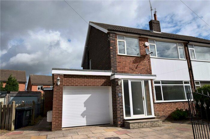 3 Bedroom Semi-Detached House To Rent In Garth Walk, Leeds, West Yorkshire, LS17