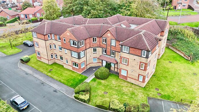 2 Bedroom Apartment For Sale In Kensington Court, Felling, Gateshead, NE10