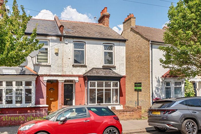 3 Bedroom End Of Terrace House For Sale In Cedar Road, East Croydon, CR0