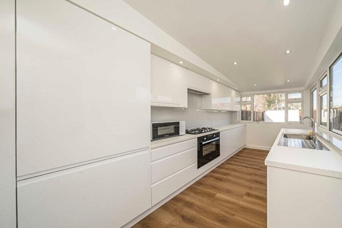 2 Bedroom Property To Rent In Hounslow Road, Hanworth, TW13