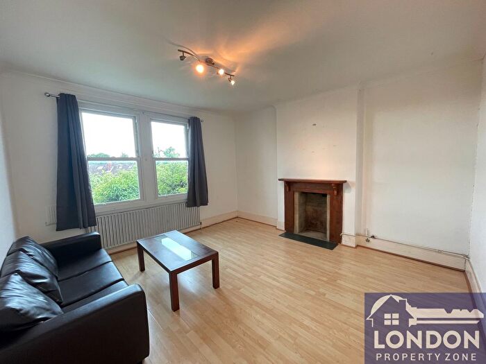2 Bedroom Flat To Rent In Friars Place Lane, Acton, London, W3