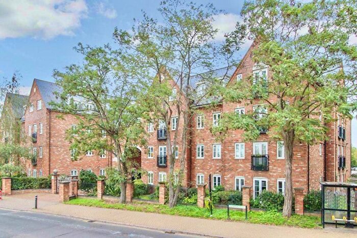 1 Bedroom Apartment For Sale In Townbridge Mill Linslade, LU7